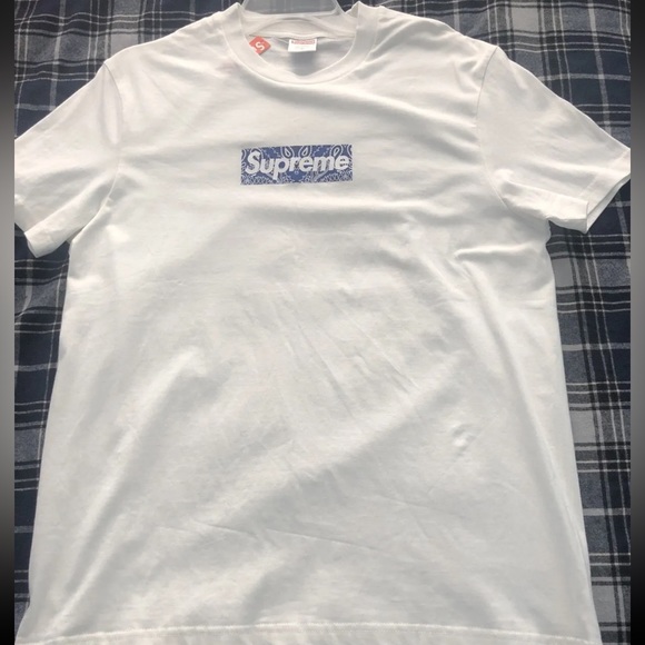 Supreme - Picture 3 of 10